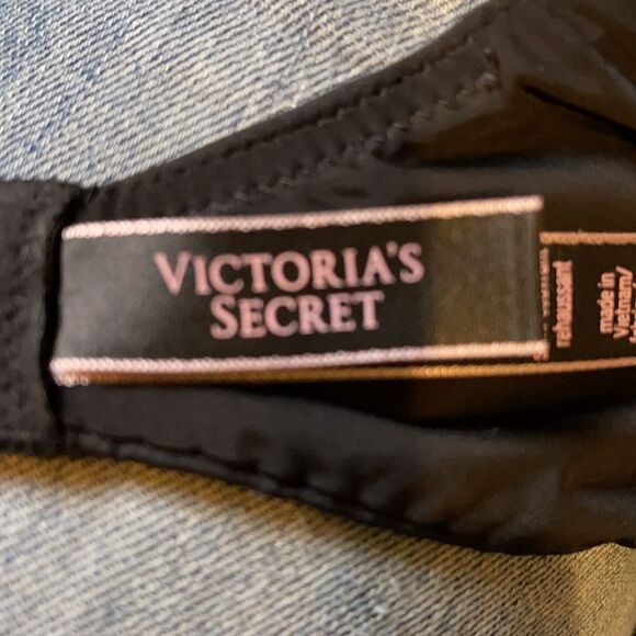 Victoria's Secret Black Uplift Semi Demi Bra 32D - Picture 12 of 13